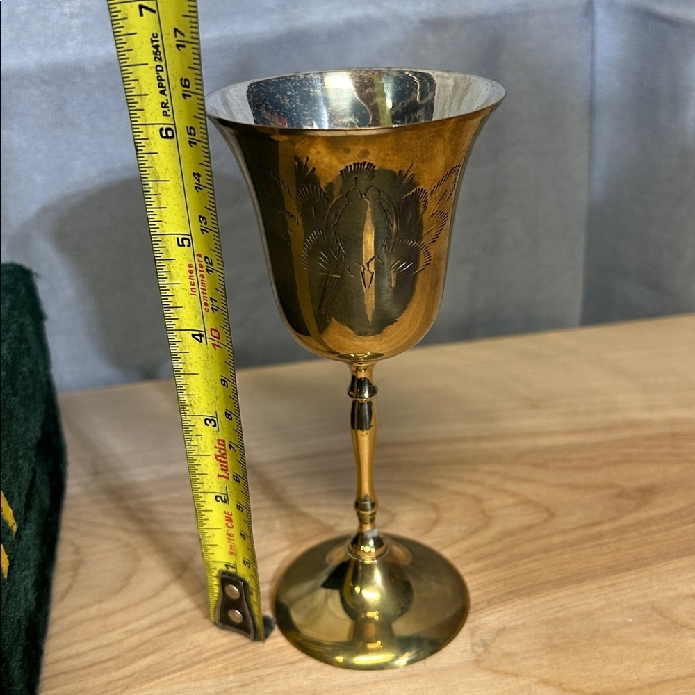 Antique Vintage 2 Brass Wine Goblets Floral Etching India Green Velvet Case - Picture 16 of 16